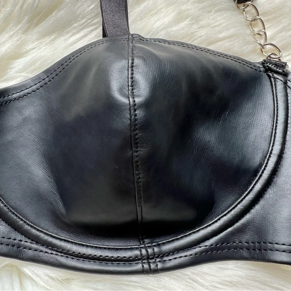 Frederick’s of Hollywood Faux Leather Black Bra Sz 38 D Goth Witch Y2K USA Made - Picture 6 of 14